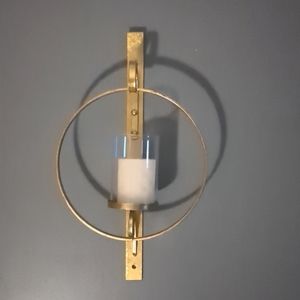 Golden sconce w/candle battery operated